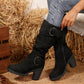 Kniehohe Damenstiefel mit gerüschter runder Zehenpartie