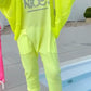 🌸LETZTER TAG 49% RABATT🌸Damen-Jumpsuit mit Buchstabendruck + hohler Kittel-Freizeitanzug