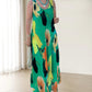 Elegantes weiches ärmelloses florales Kleid