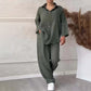 Hemd mit langen Ärmeln und Revers und Hose mit weiten Beinen Zweiteiliges Set aus Baumwolle und Leinen
