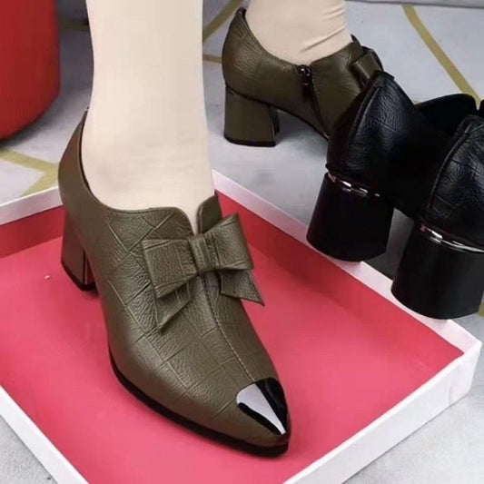 Damen-Schuhe mit spitzer Zehenpartie, Blockabsatz und PU-Leder