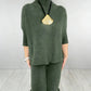 Damen-Set aus hochgeschlossenem Oberteil mit halben Ärmeln und Hose