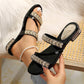 Slip-On-Sandalen mit Strasssteinen und niedrigem Absatz